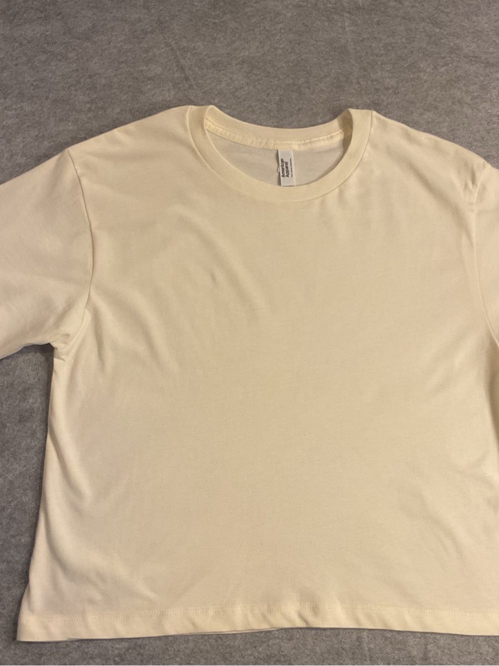 NWT American Apparel Womenโs Crewneck Boxyโ Tee in Cream size M